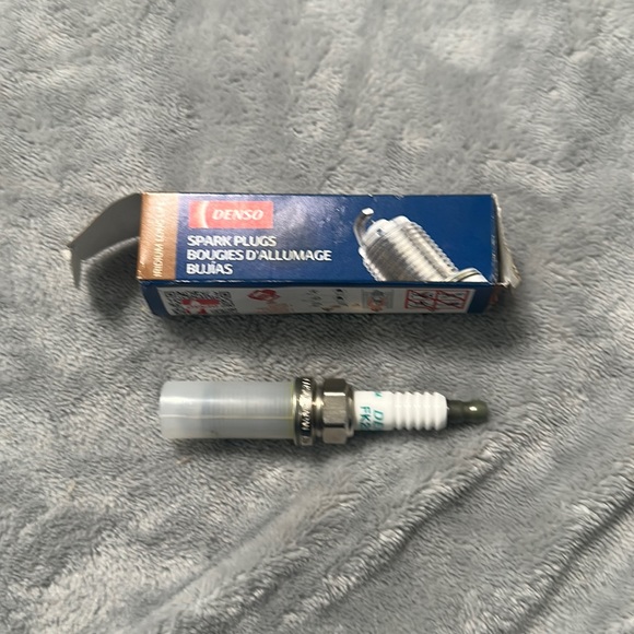 DENSO Iridium Long-Life Spark Plug FK20HR11, 3426 - Picture 5 of 5